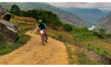 vietnam motorbike tour hanoi - saigon motorcycle tours
